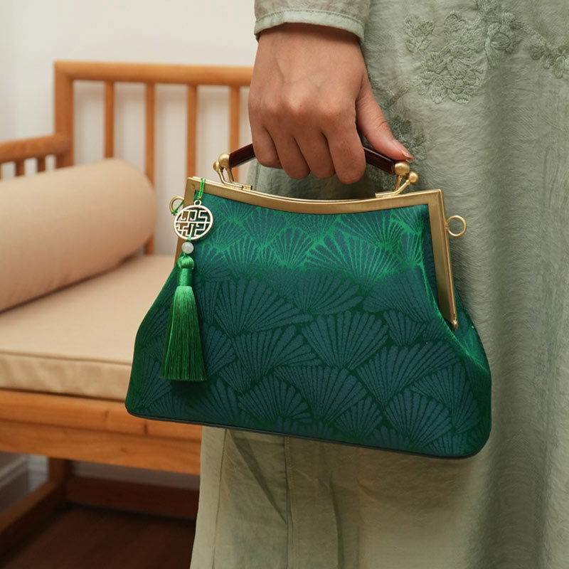 Mulberry Silk Green Pine Leaf Vintage Kiss Lock Clasp Bag - Image 3